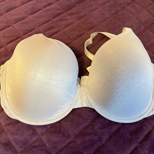 Victoria’s Secret bra 38 triple D